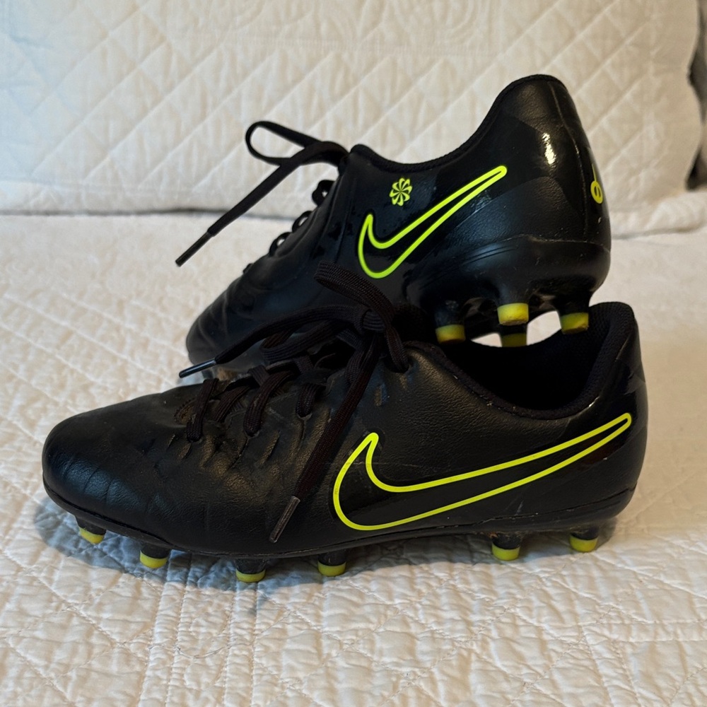 Nike Black and Neon Green Kid’s soccer cleats